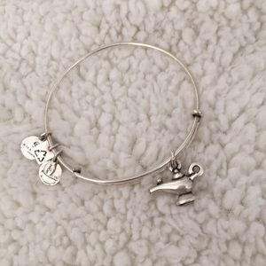 💐SALE💐Alex and Ani Lamp of Light Bracelet